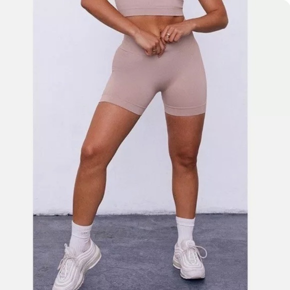 Set Active Set - Picture 1 of 8